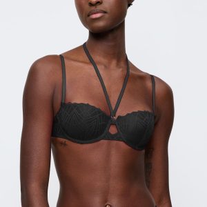 Braceless bra model 229131 Triumph