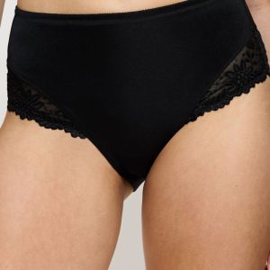 Panties model 230017 Triumph