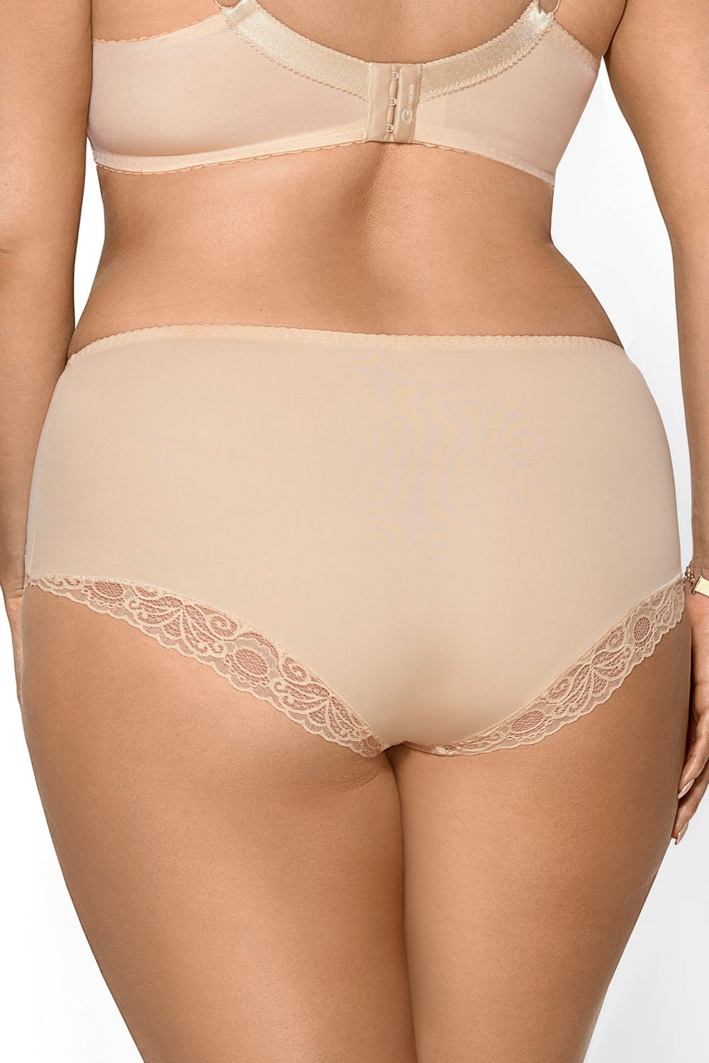 821615
